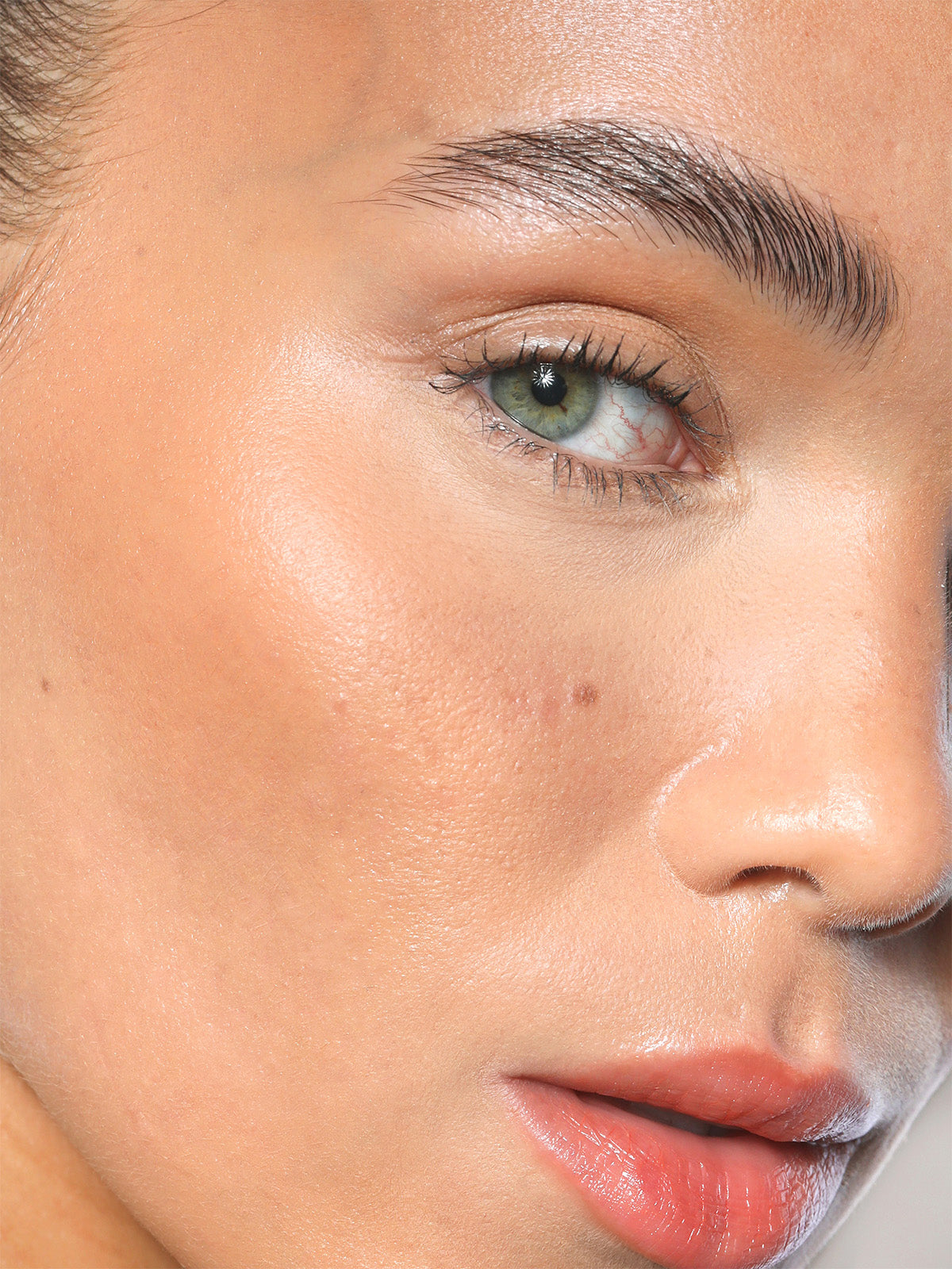 Refy Water-based pore blurring powder