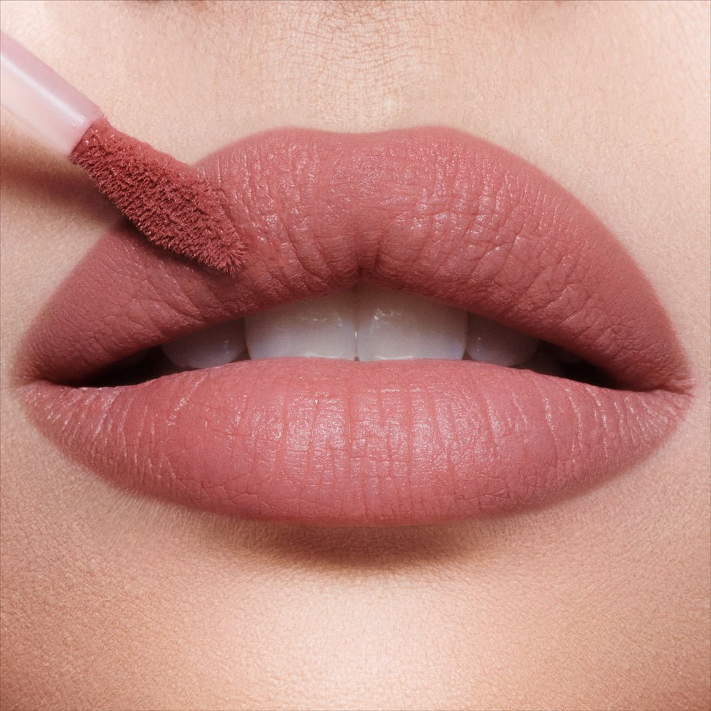 Charlotte Tilbury Airbrush Flawless Lip Blur lūpų tintas, Pillow Talk - GlamoraBeauty