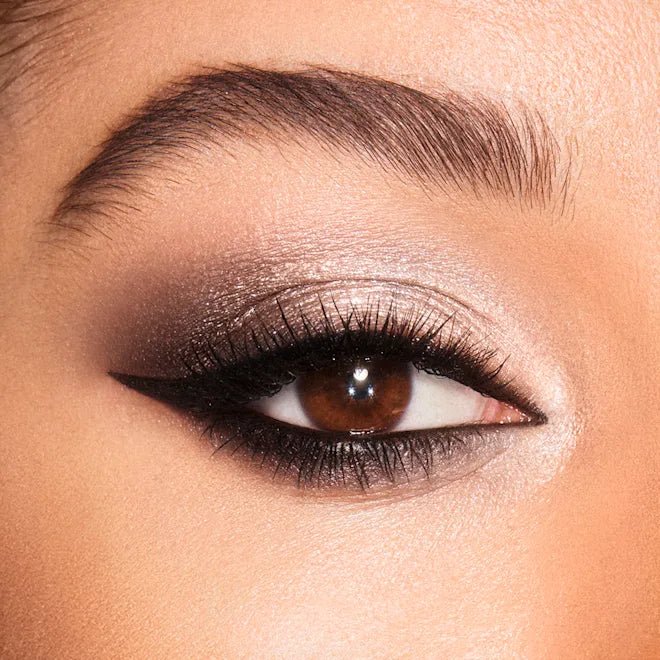 Charlotte Tilbury Luxury Palette The Rock Chick akių šešėlių paletė - GlamoraBeauty