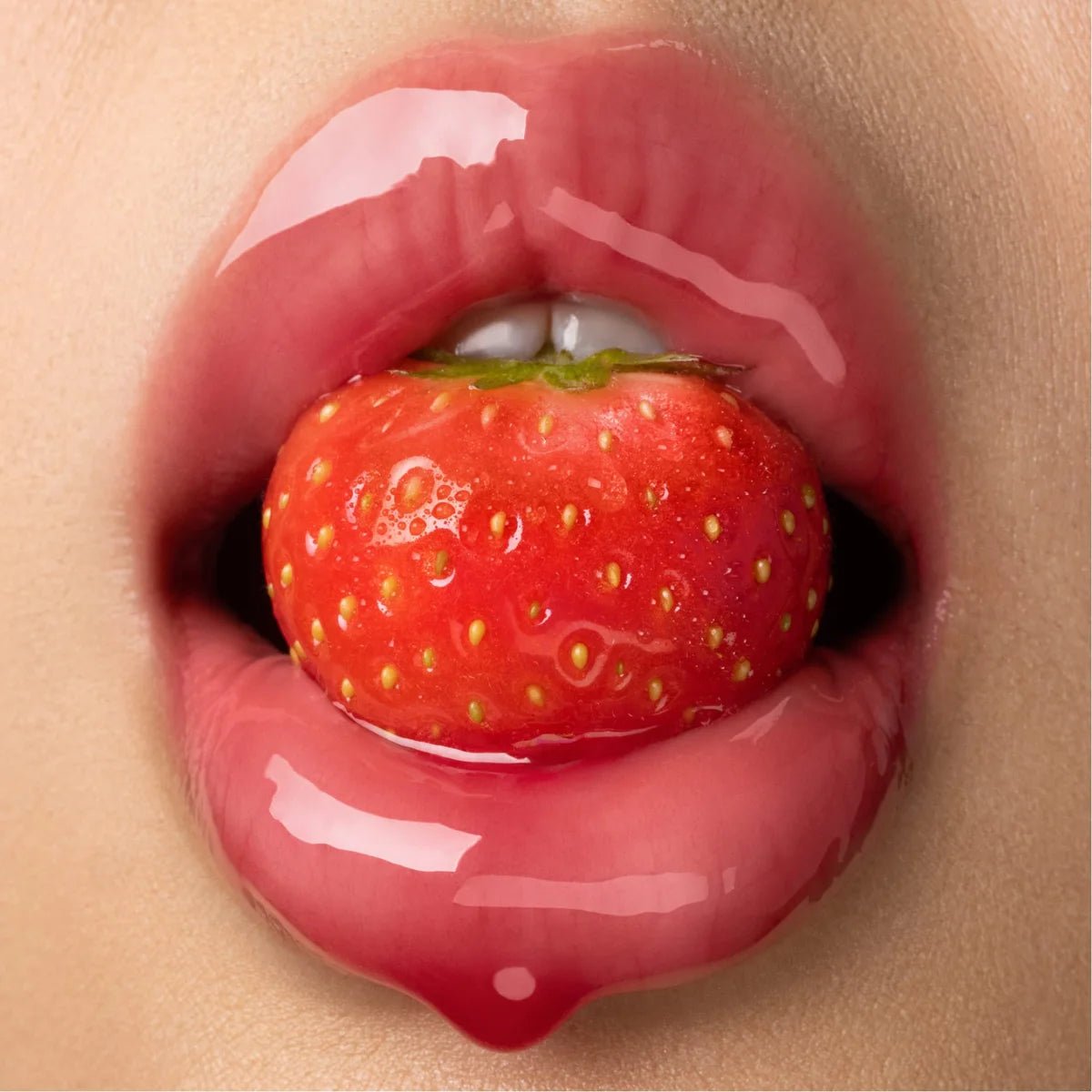 Gisou Honey Infused Lip Oil Strawberry Sorbet 8ml - GlamoraBeauty