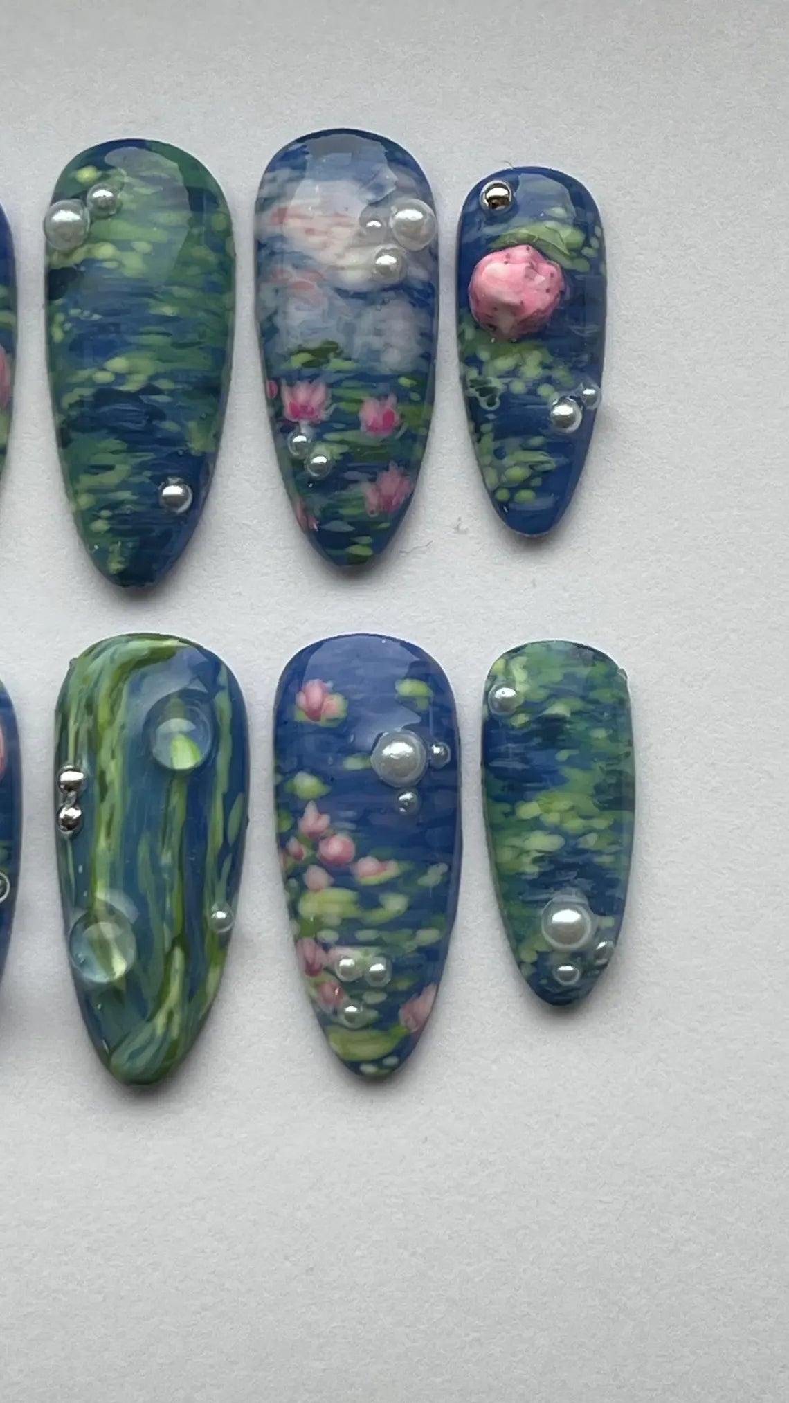 "Lily pond" x Mistnails handmade press on nails