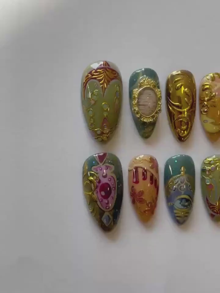 "Maximalist" x Mistnails handmade press on nails