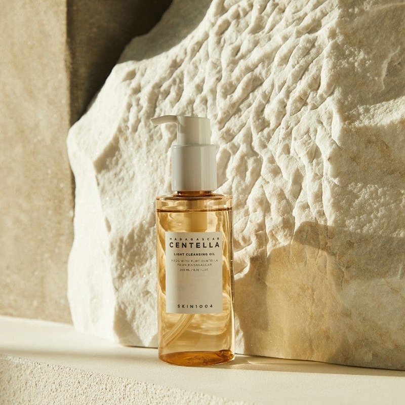 SKIN1004 Madagascar Centella Light Cleansing Oil, 200 ml.